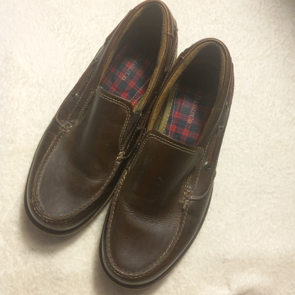 BASS & CO US 9.5 BOAT SHOES BROWN LEATHER SLIP ON CASUAL LOAFERS 2195-200